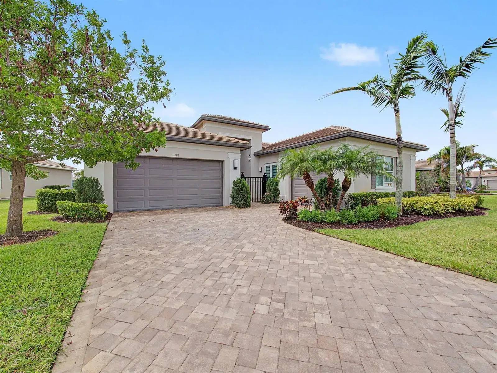 11698 SW Coronado Springs Drive, Port St. Lucie FL 34987 photo 3