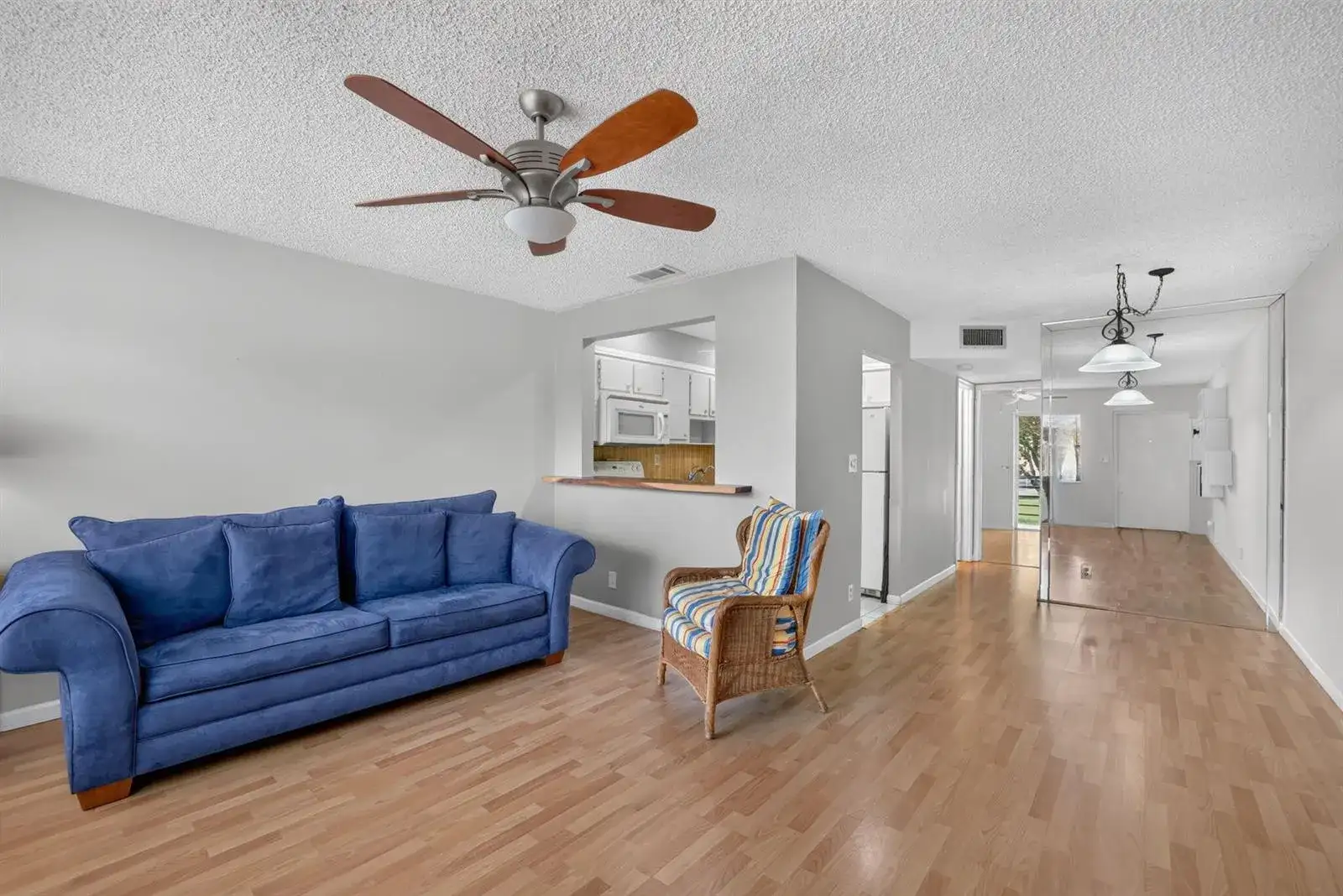 9141 Sunrise Lakes Boulevard # 210, Sunrise FL 33322 photo 5