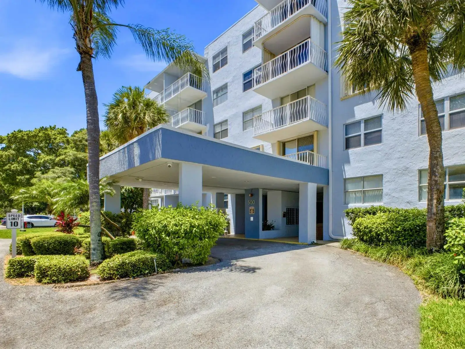 500 Executive Center Drive # 2m, West Palm Beach FL 33401