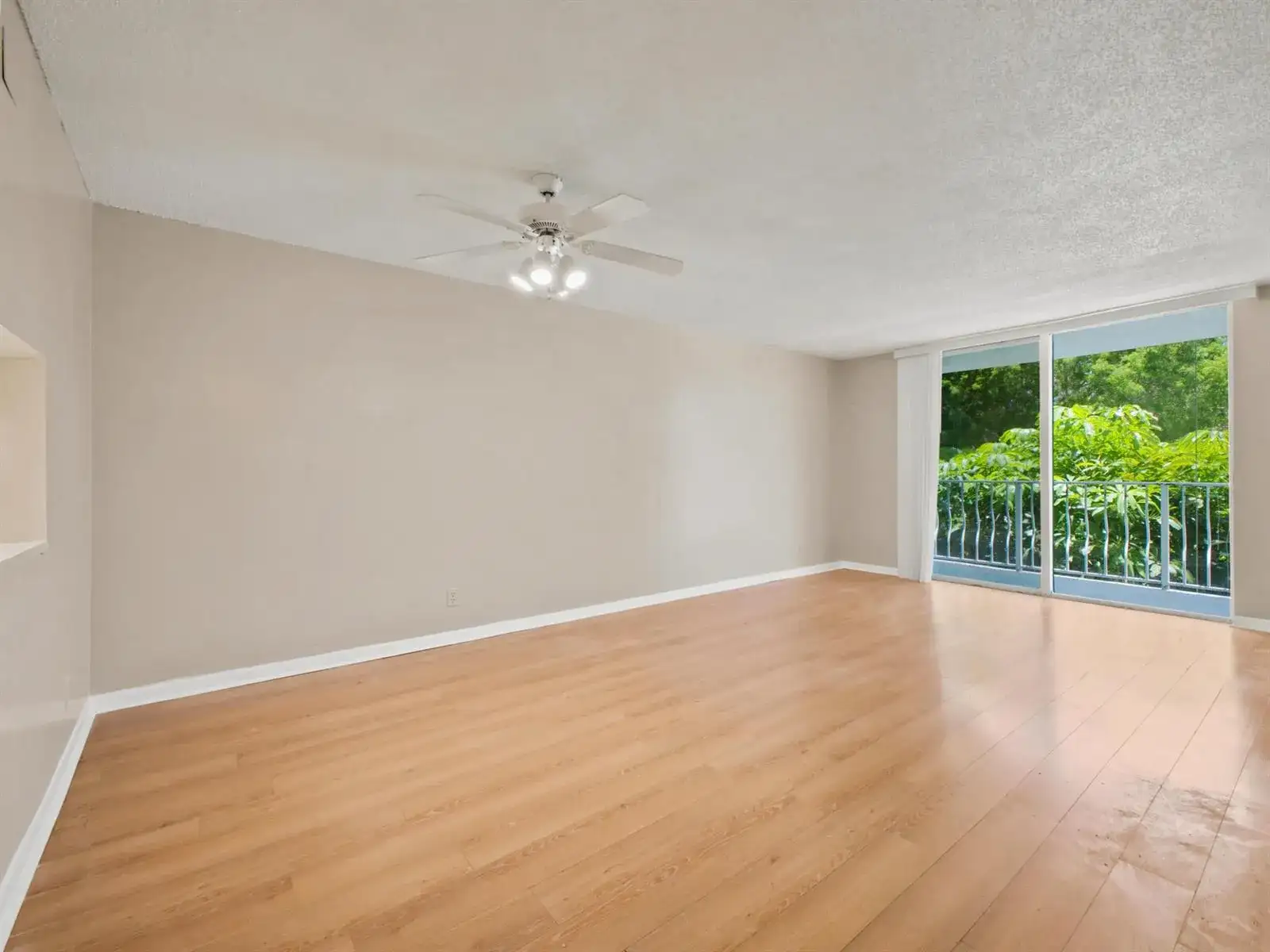 500 Executive Center Drive # 2m, West Palm Beach FL 33401 photo 3