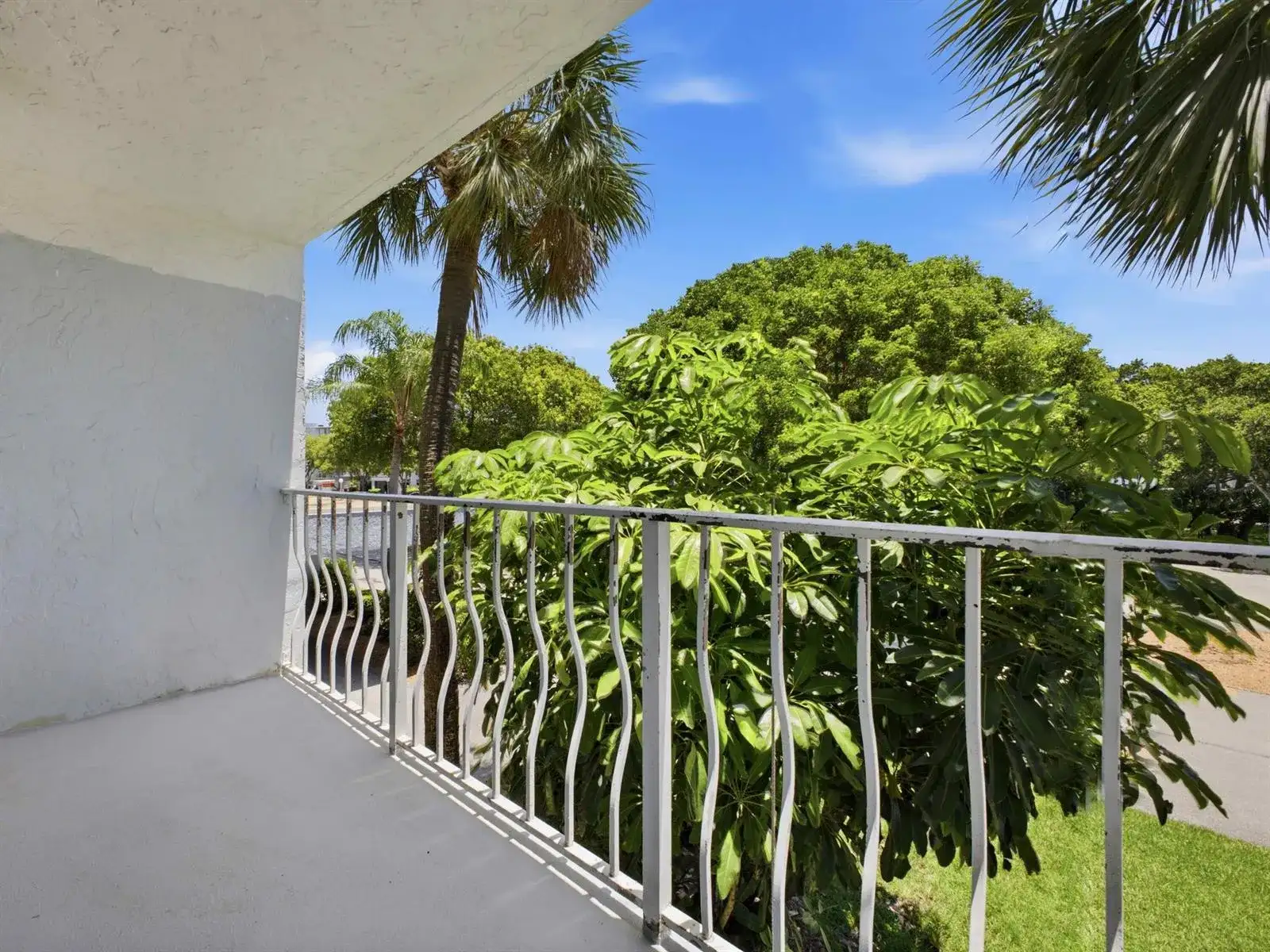 500 Executive Center Drive # 2m, West Palm Beach FL 33401 photo 4