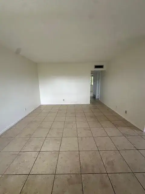 72 Norwich C, West Palm Beach FL 33417 photo 4