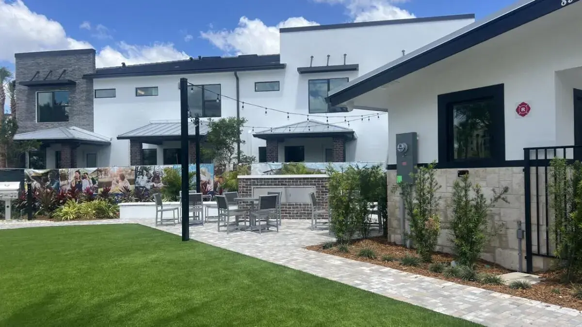 8345 NW 7th Place, Plantation FL 33324