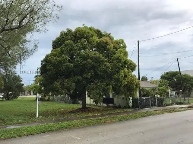 422 NW 7th Terrace, Fort Lauderdale FL 33311