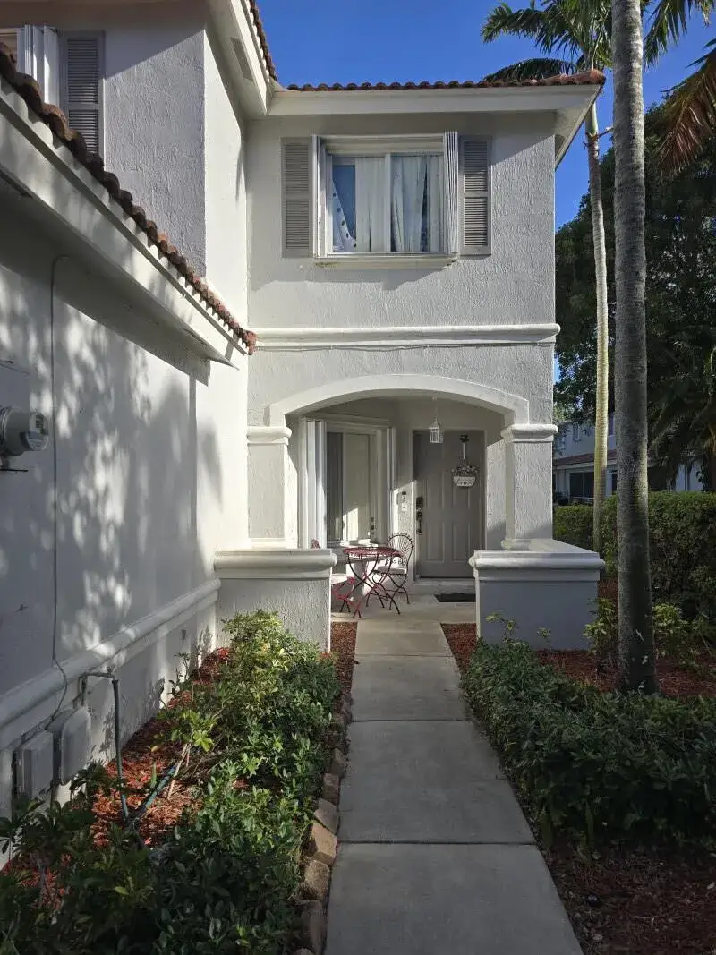 6511 Sandy Bank Terrace, Riviera Beach FL 33407
