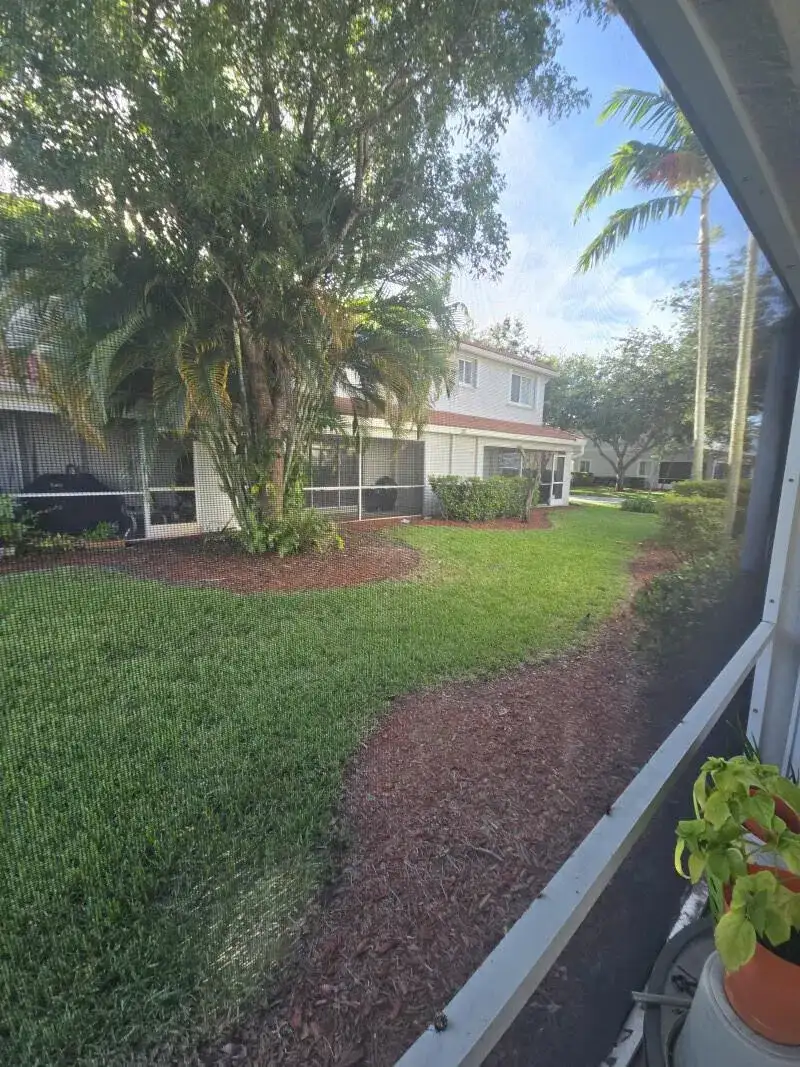 6511 Sandy Bank Terrace, Riviera Beach FL 33407 photo 3