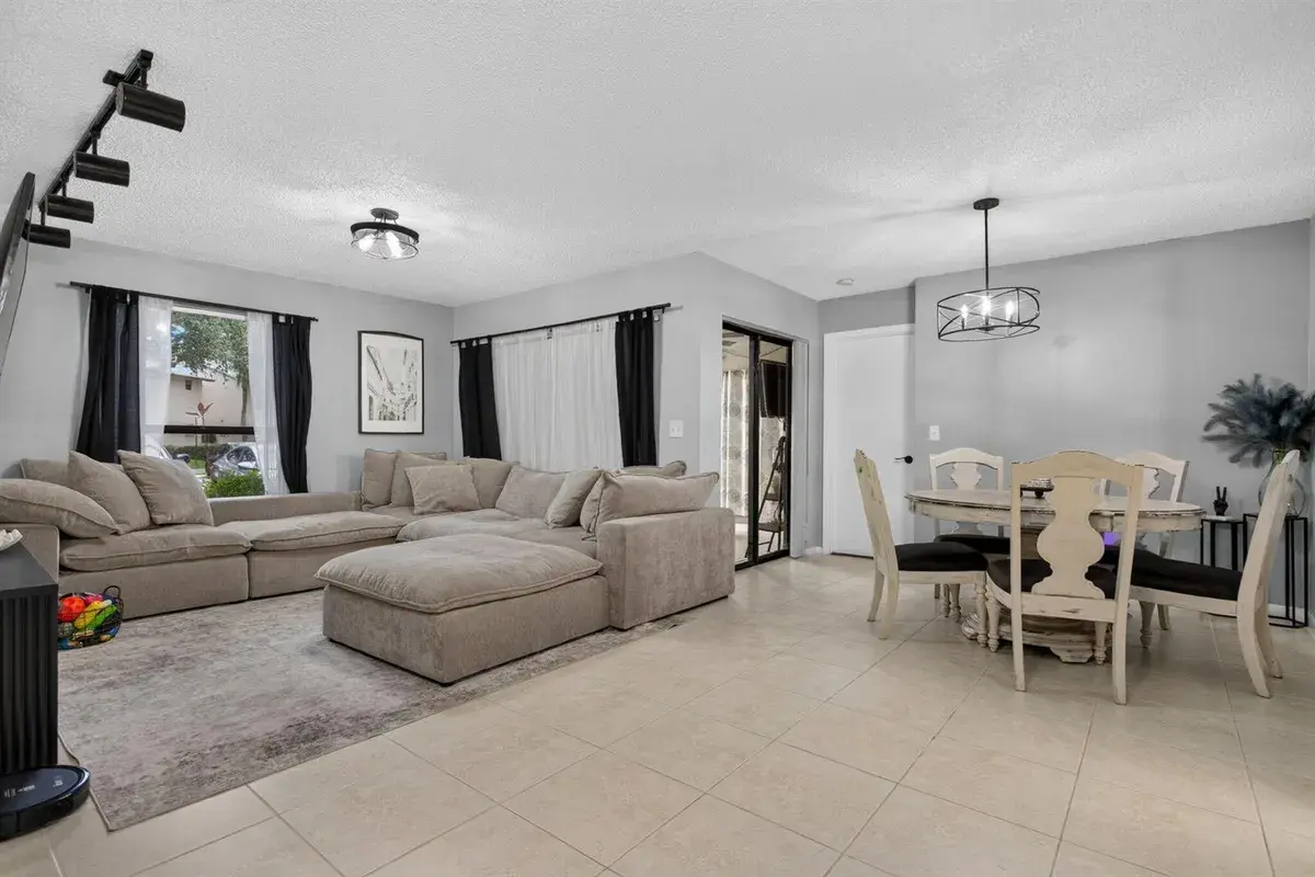 3331 NW 47th Avenue # 3242, Coconut Creek FL 33063