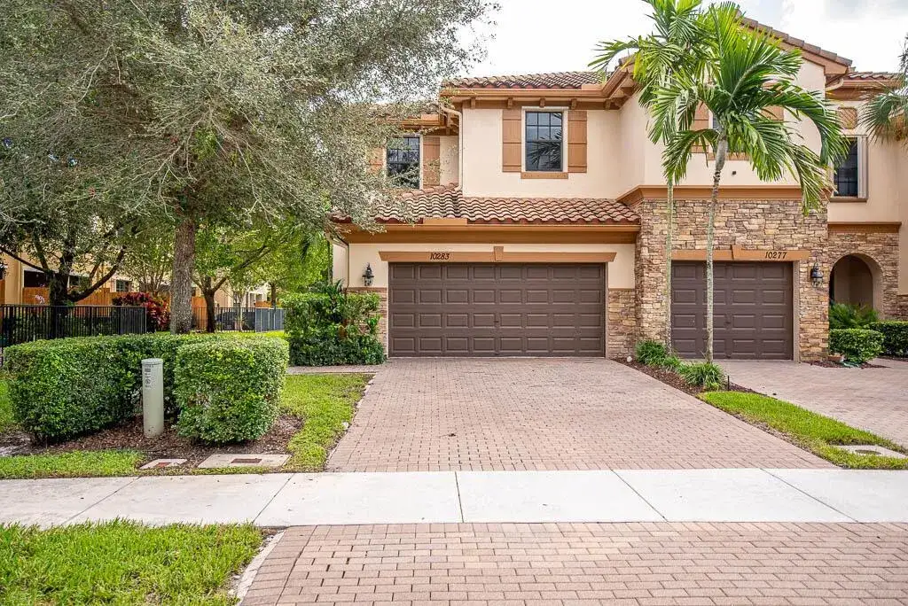 10283 Wellington Parc Drive, Wellington FL 33449