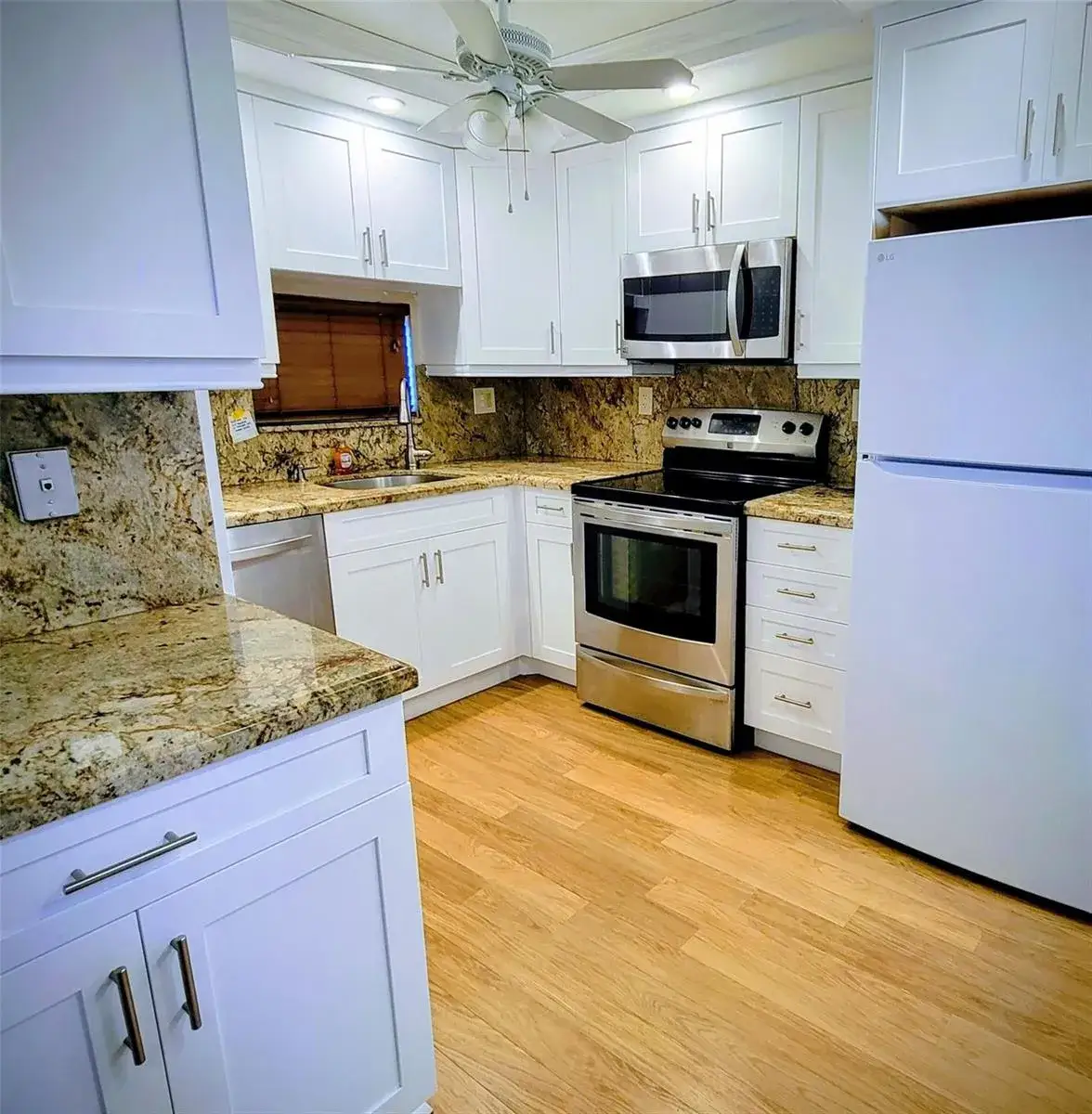 9411 N Hollybrook Lake Drive # 209, Pembroke Pines FL 33025