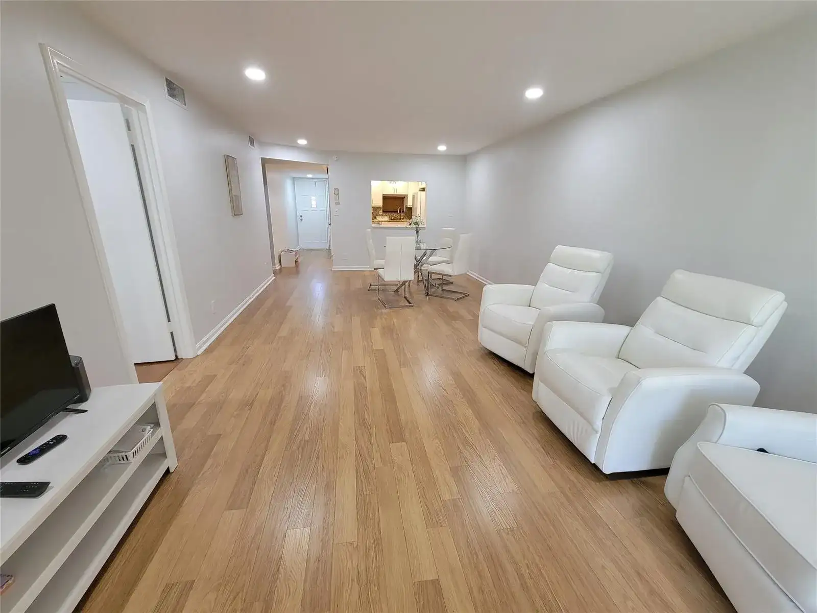 9411 N Hollybrook Lake Drive # 209, Pembroke Pines FL 33025 photo 4