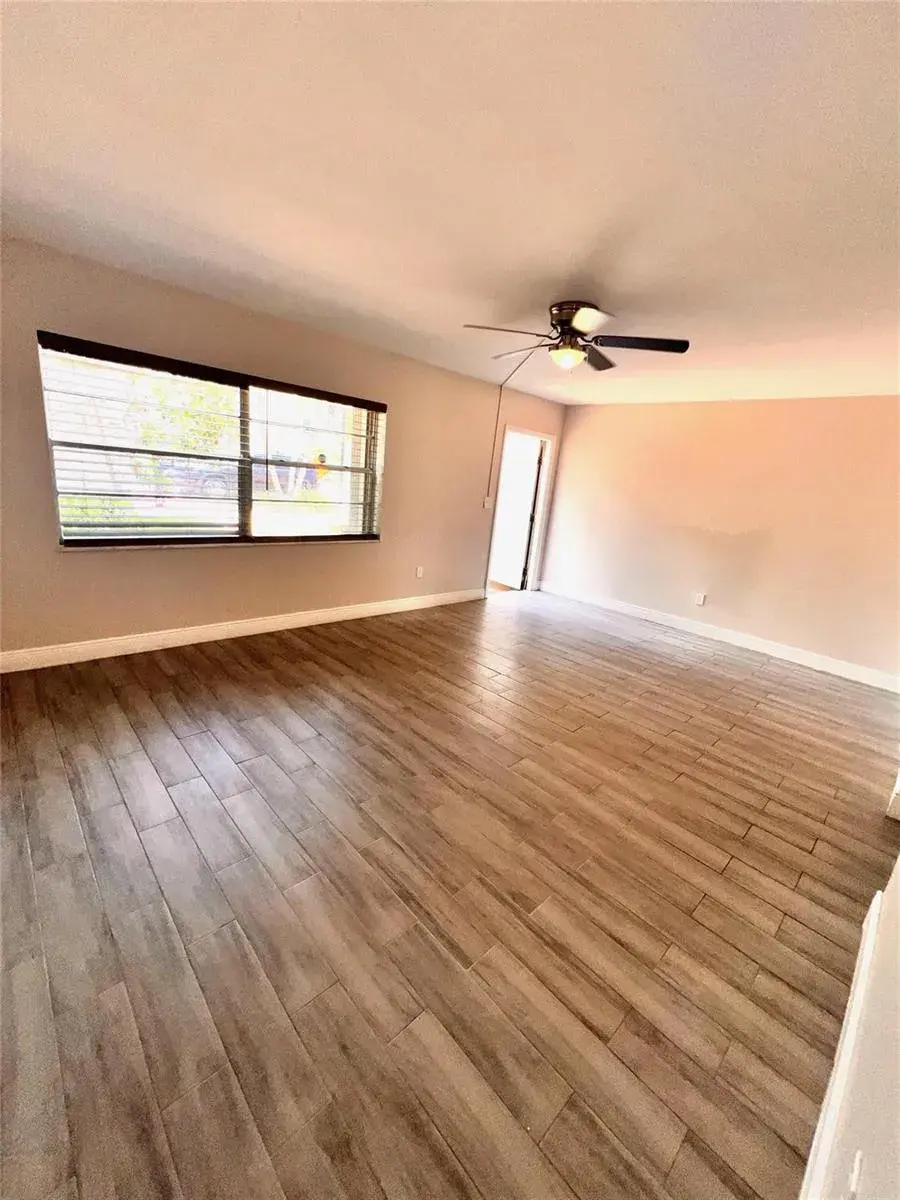 9050 NW 28th Street Unit 122, Coral Springs FL 33065