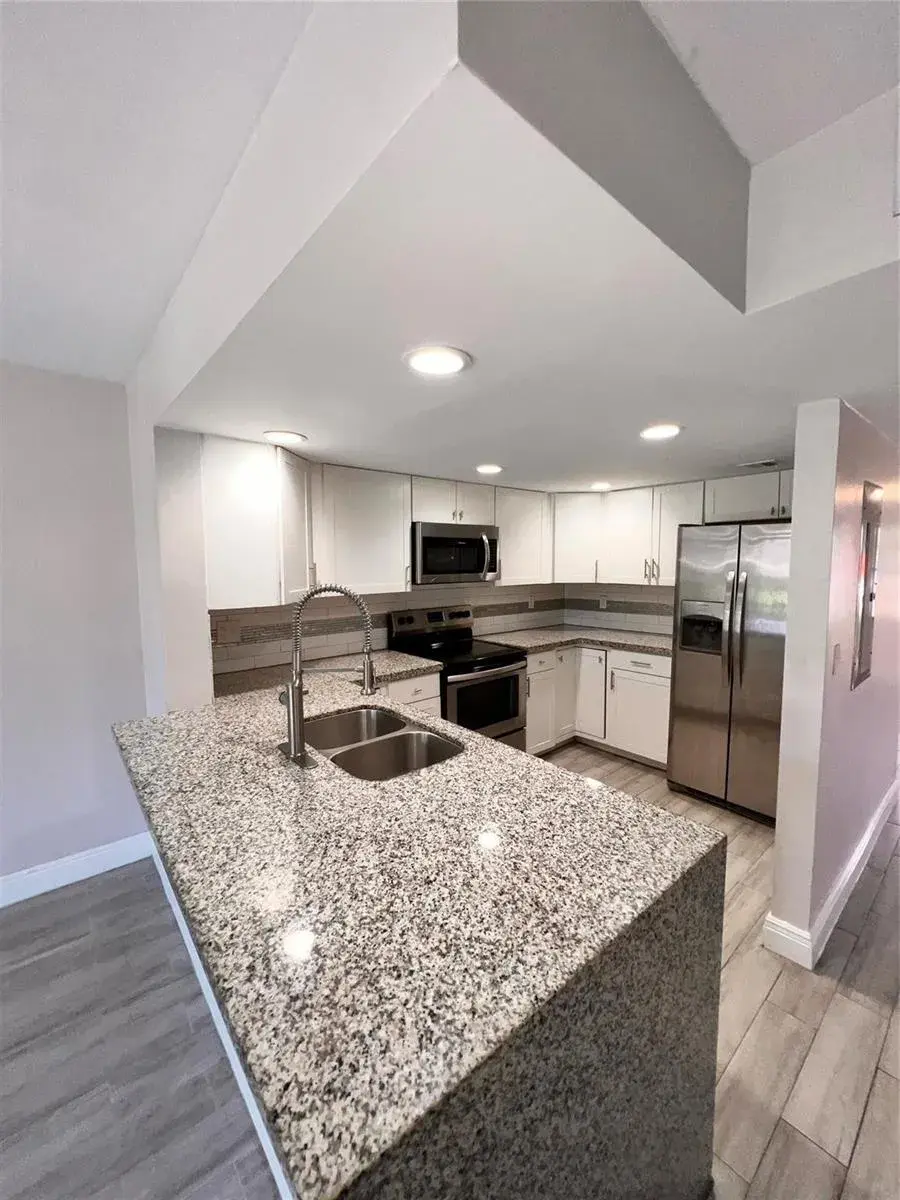 9050 NW 28th Street Unit 122, Coral Springs FL 33065
