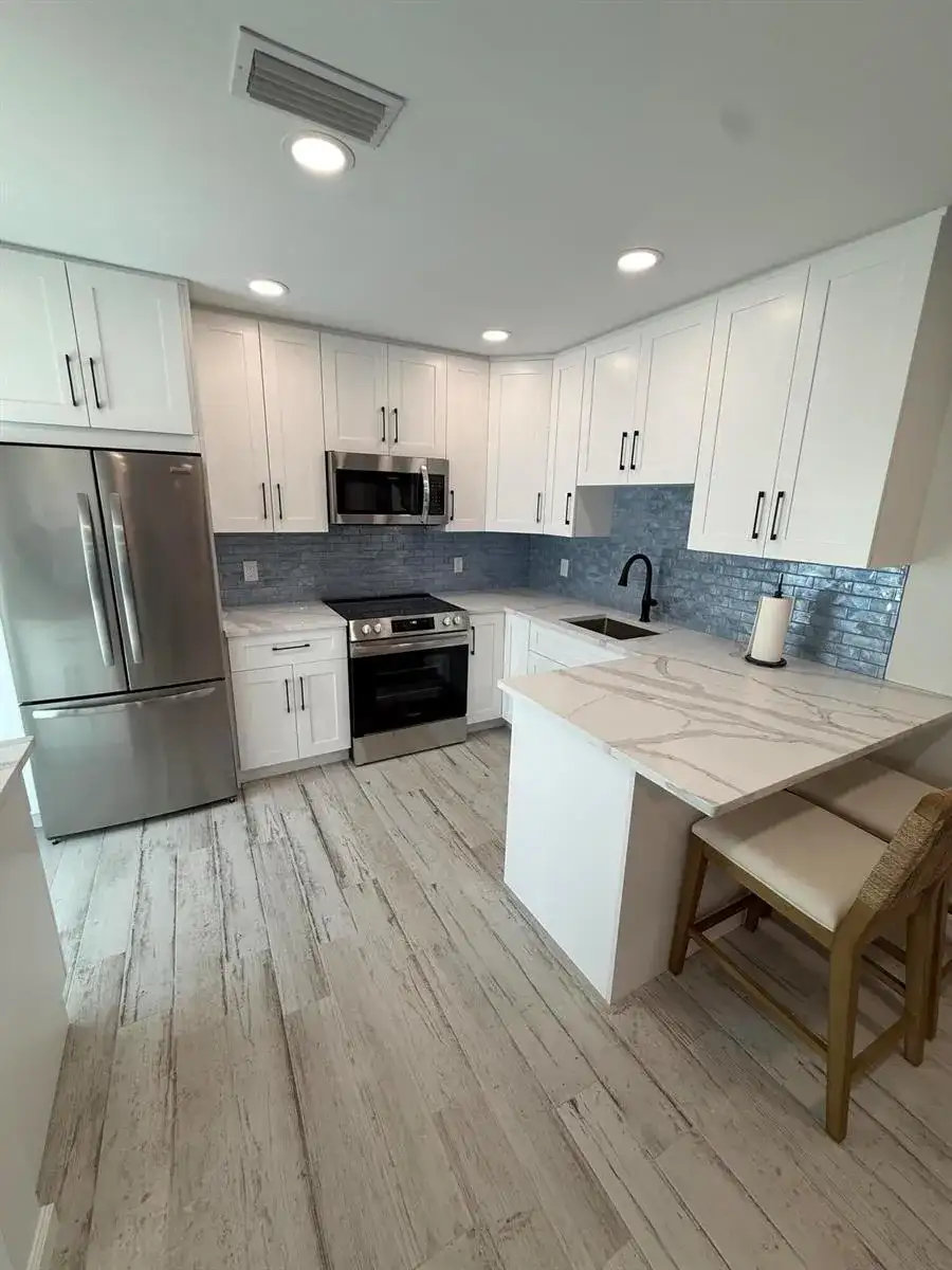 370 Wilma Circle # 6, Riviera Beach FL 33404 photo 4