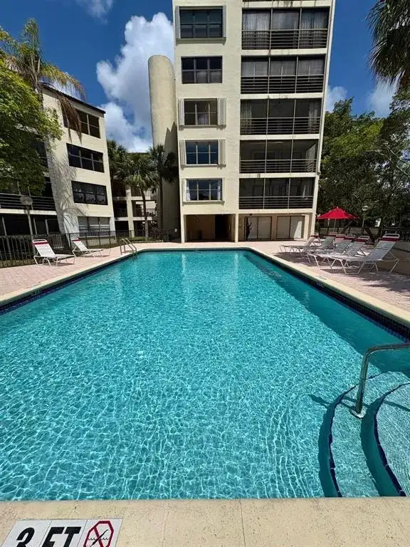 2314 S Cypress Bend Drive Unit 614, Pompano Beach FL 33069 photo 2