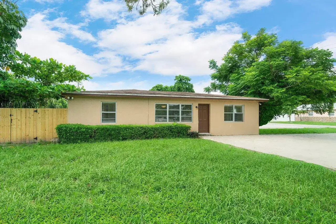 5854 Kumquat Road # A, FL 33413 photo 2