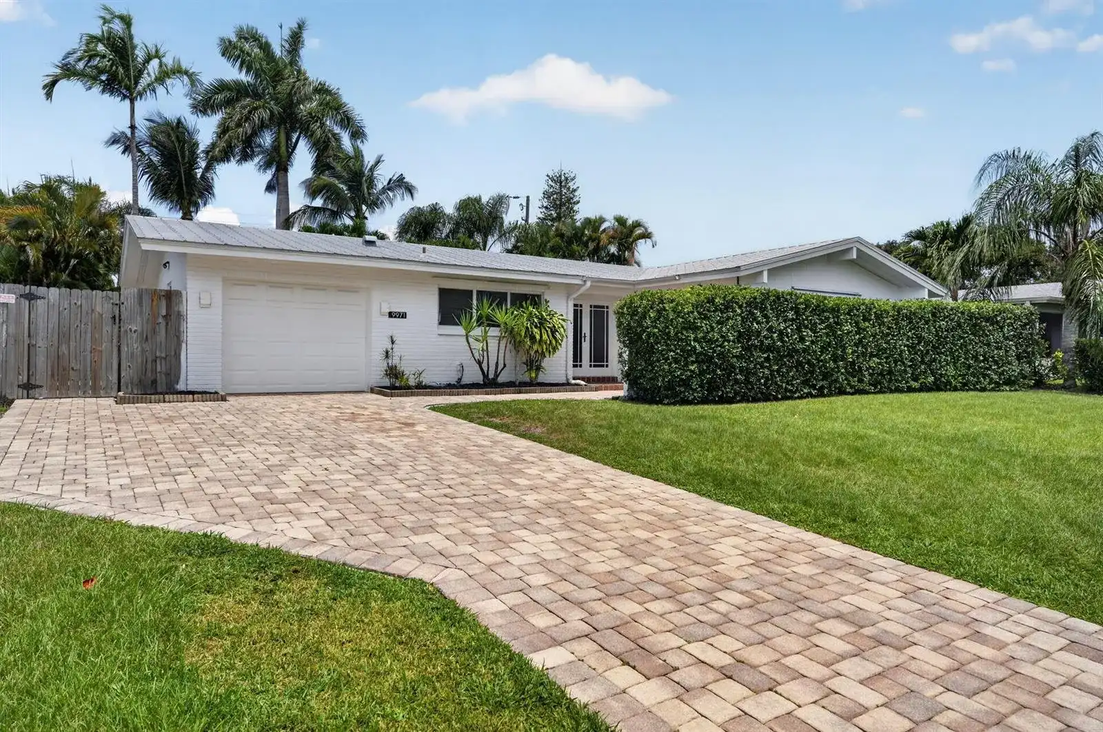 9971 Dogwood Avenue, Palm Beach Gardens FL 33410