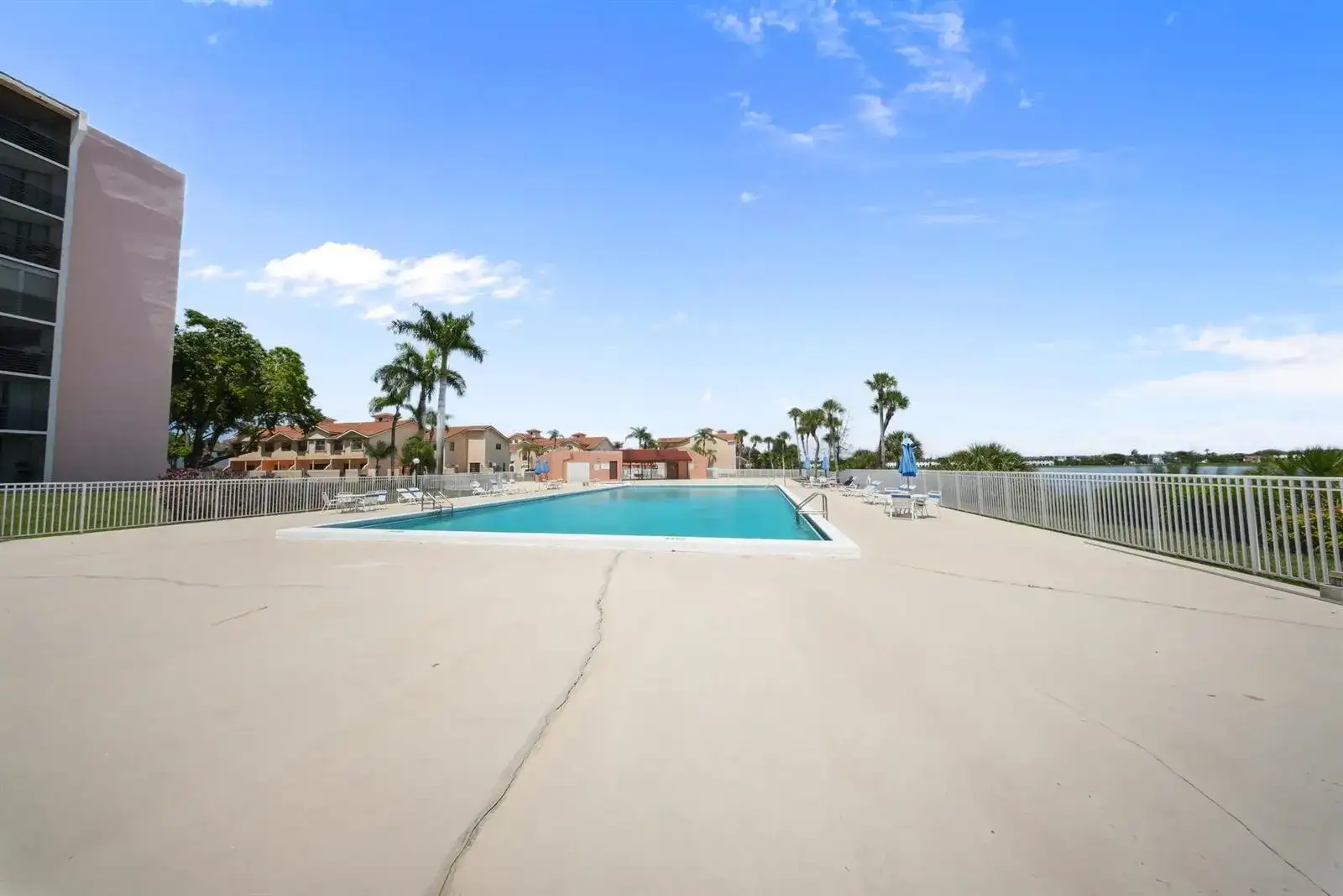 20860 San Simeon Way # 6, Miami FL 33179 photo 3