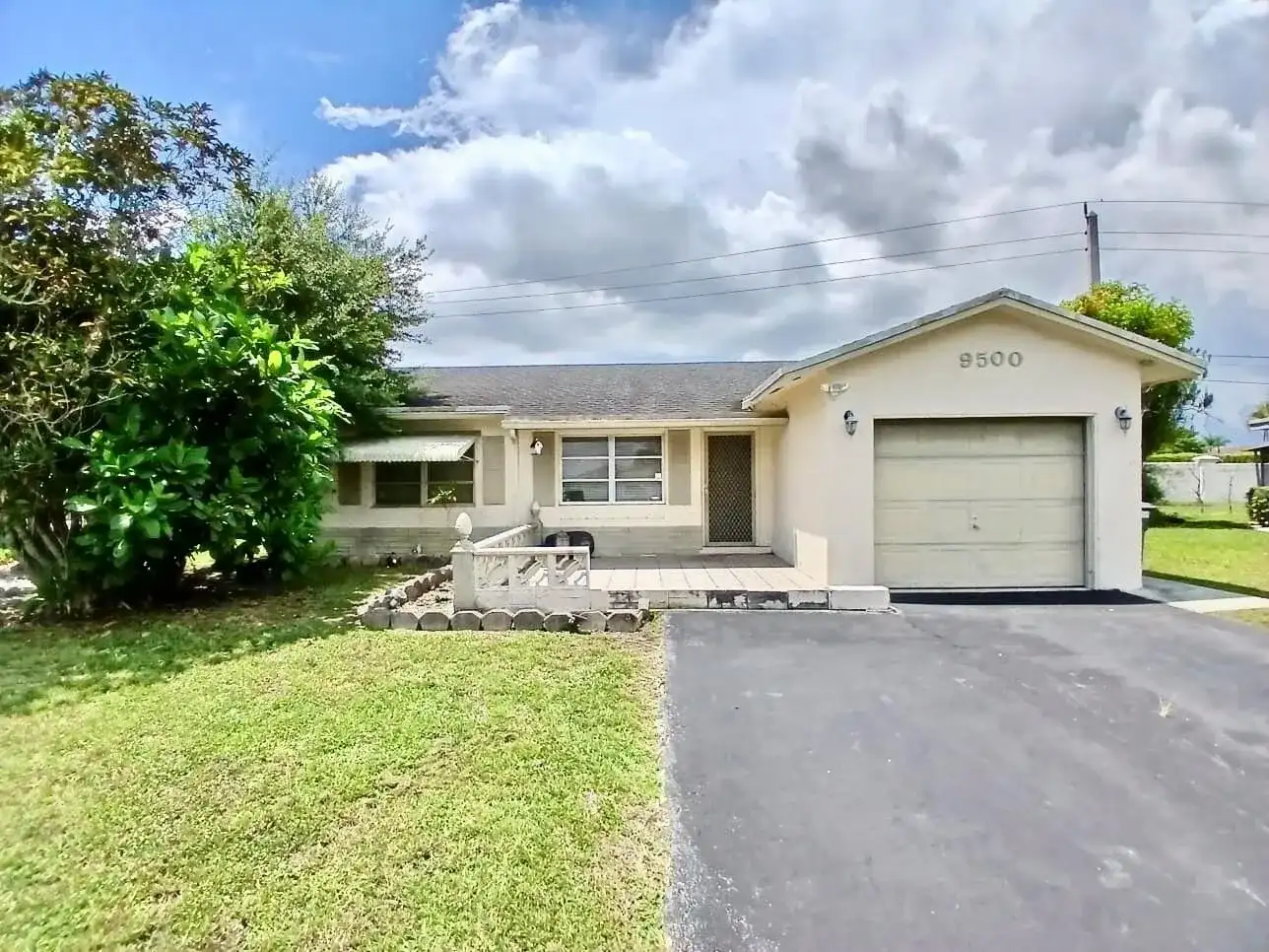 9500 NW 70th Street, Tamarac FL 33321