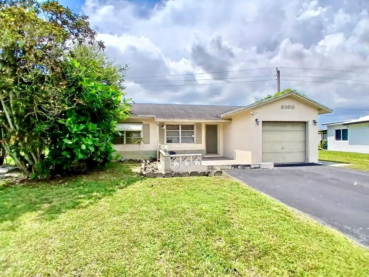 9500 NW 70th Street, Tamarac FL 33321