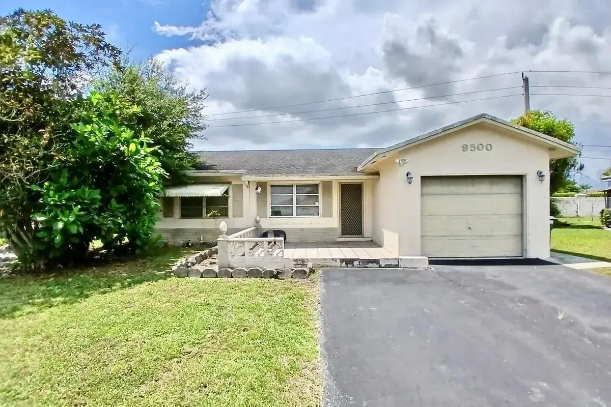 9500 NW 70th Street, Tamarac FL 33321