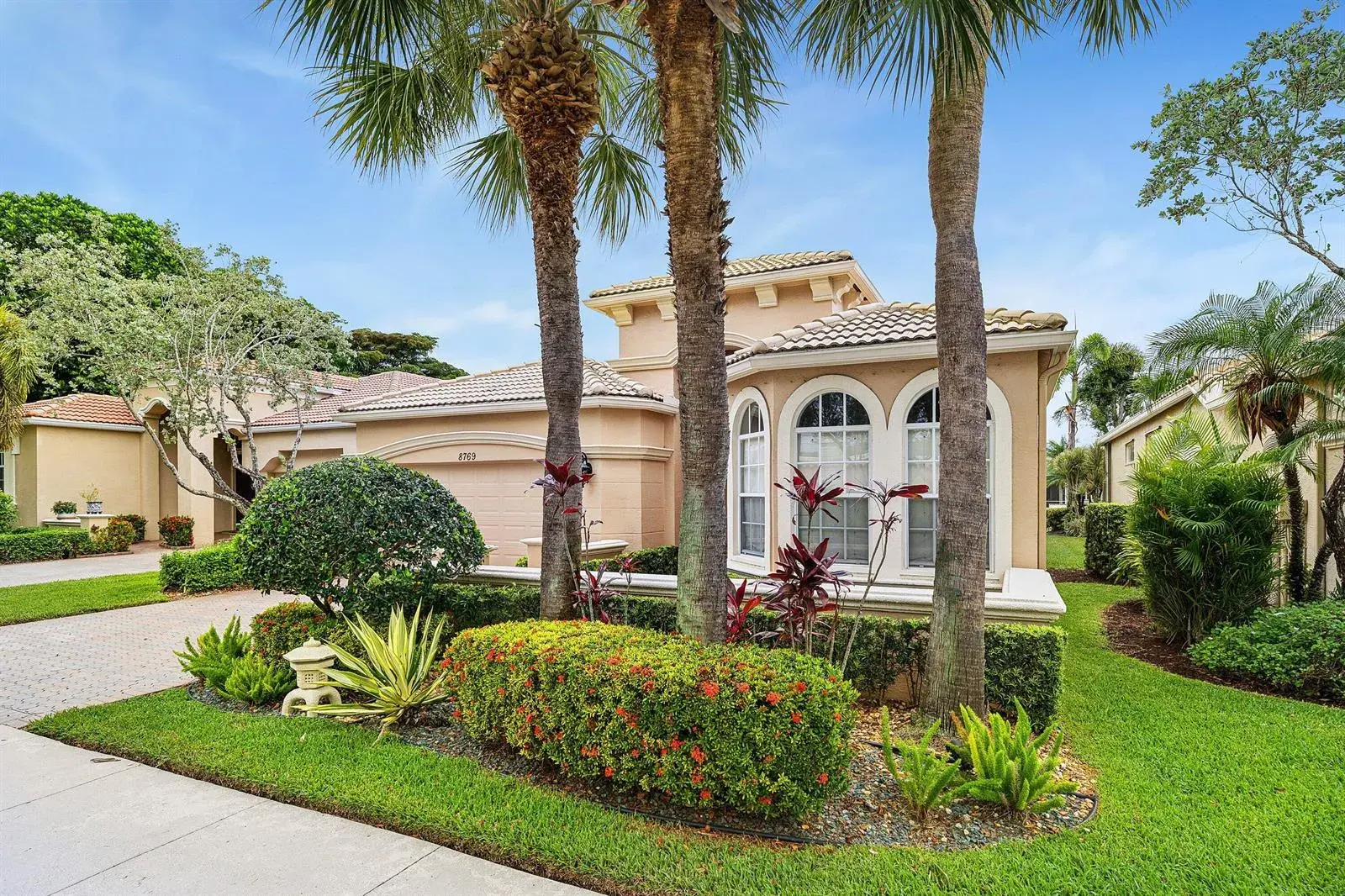 8769 Via Grande E, Wellington FL 33411