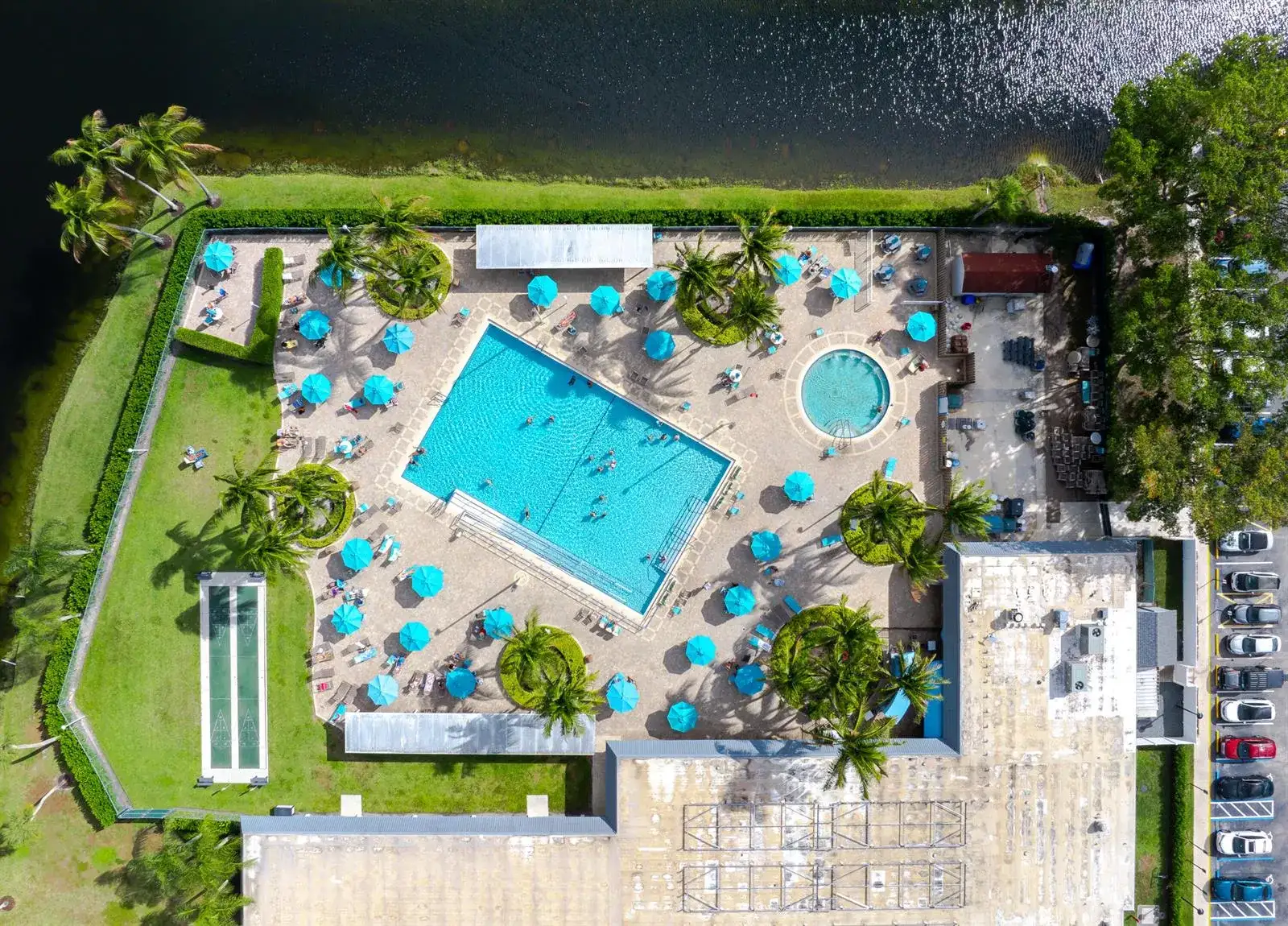 233 Brittany E, Delray Beach FL 33446 photo 2