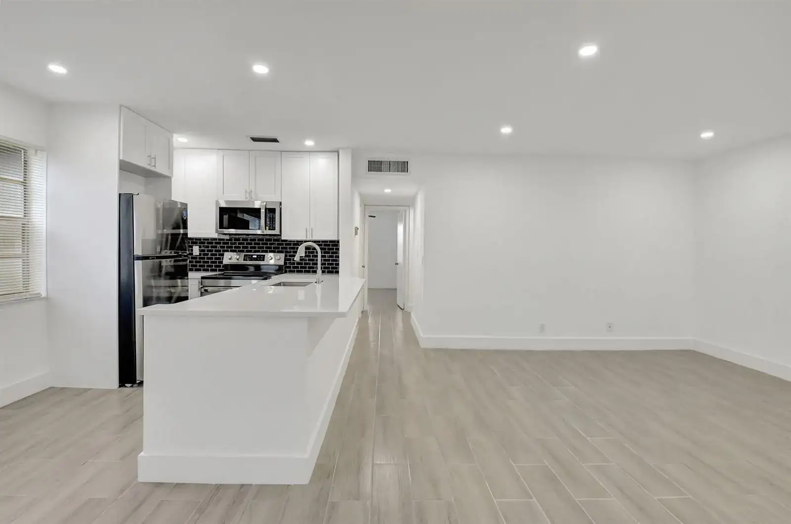 126 Burgundy # C, Delray Beach FL 33484 photo 3