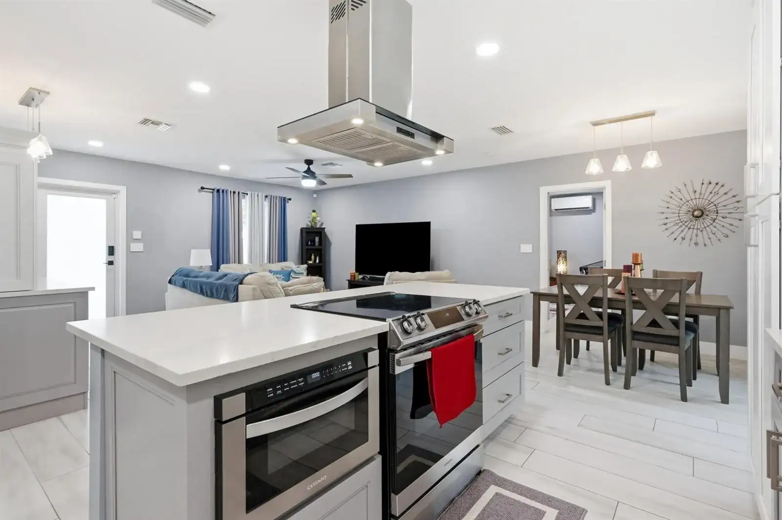 141 SE 8th Street, Pompano Beach FL 33060 photo 2