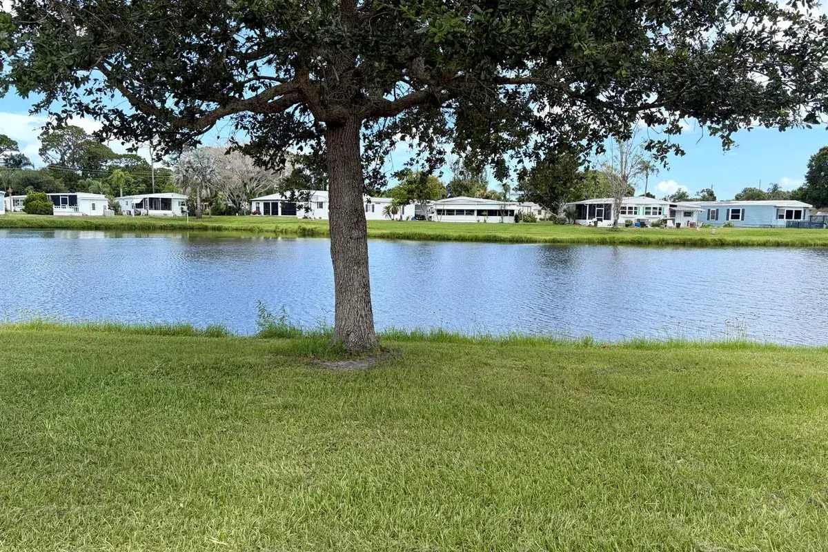 91 Camino Del Rio, Port St. Lucie FL 34952