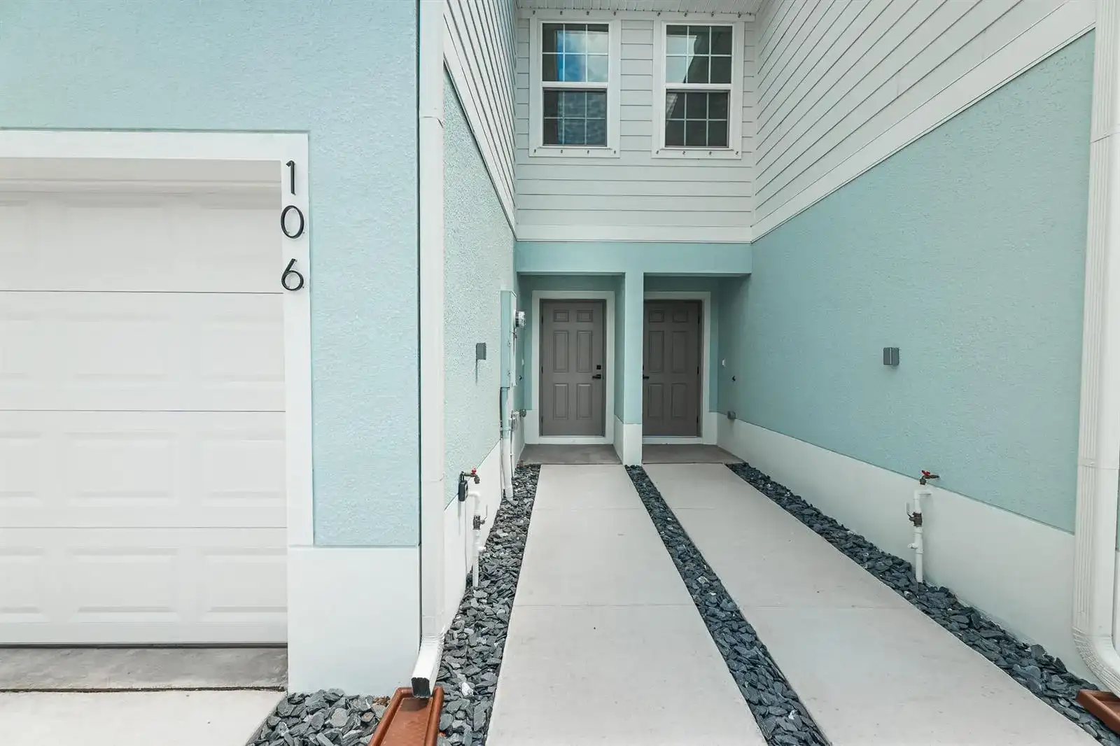 106 Savannah Lakes Boulevard, Fort Pierce FL 34982 photo 2