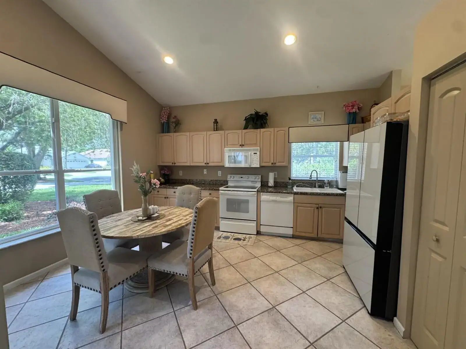 1528 SE Holyrood Lane, Port St. Lucie FL 34952 photo 4