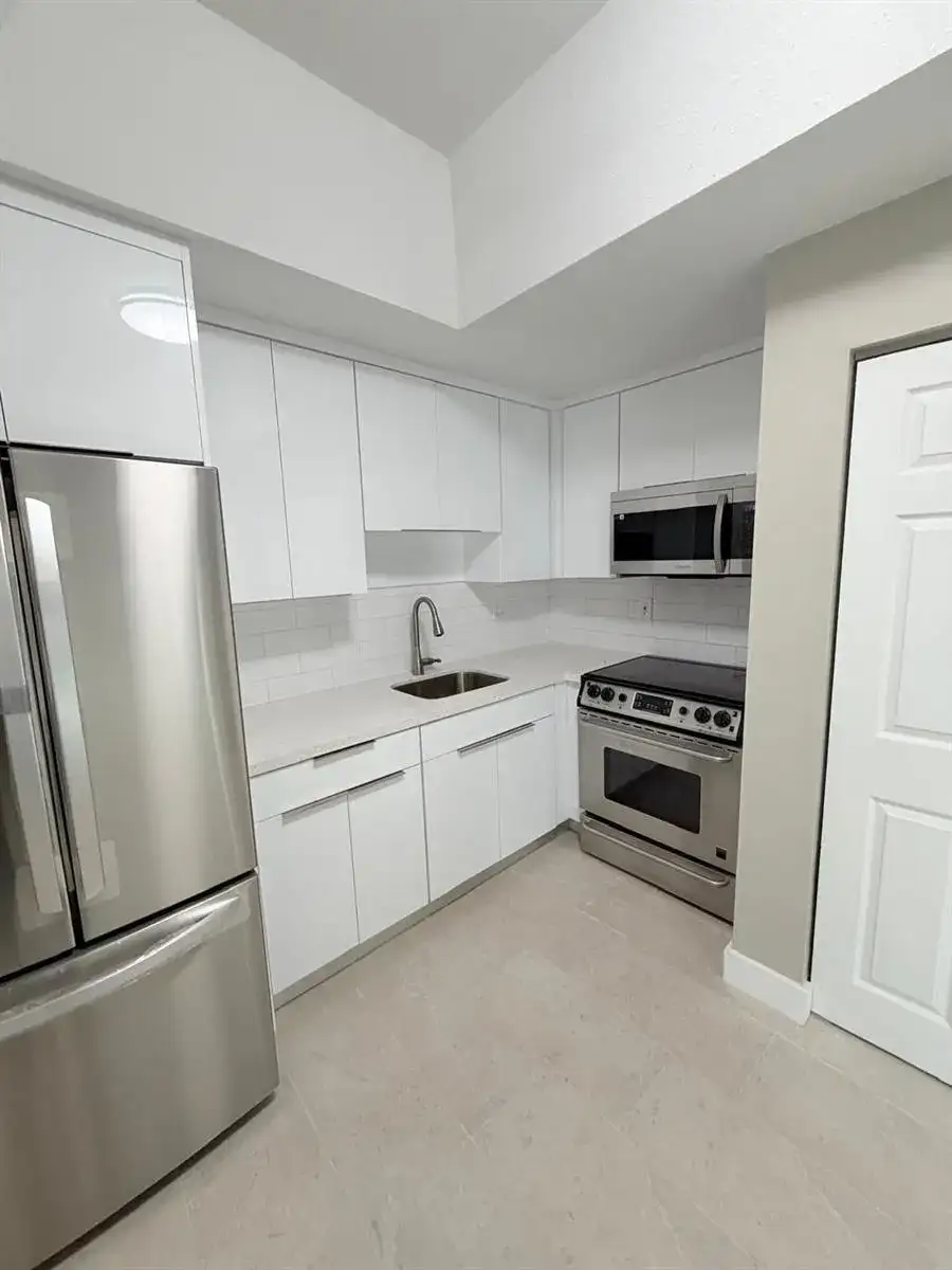 1390 W 37th Street # 101, Hialeah FL 33012 photo 3