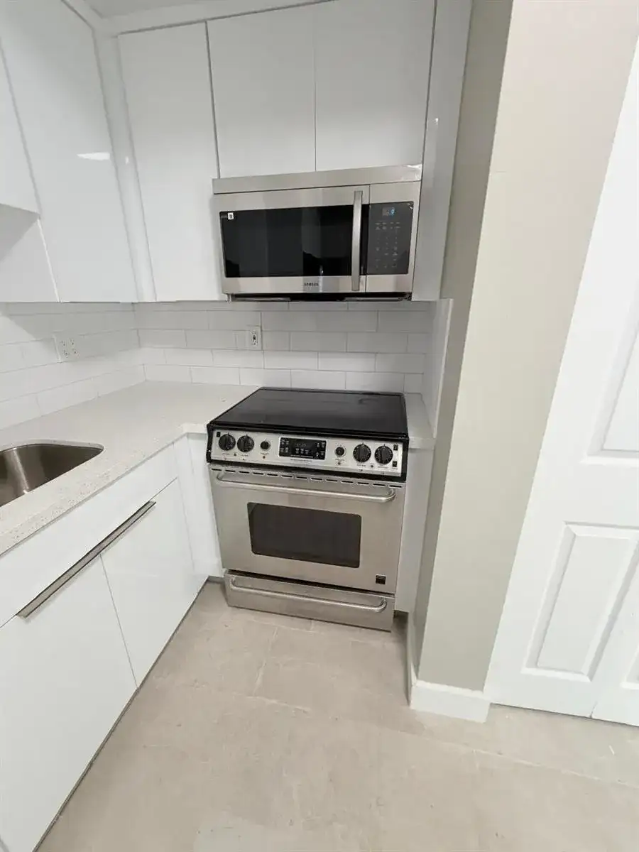 1390 W 37th Street # 101, Hialeah FL 33012 photo 4