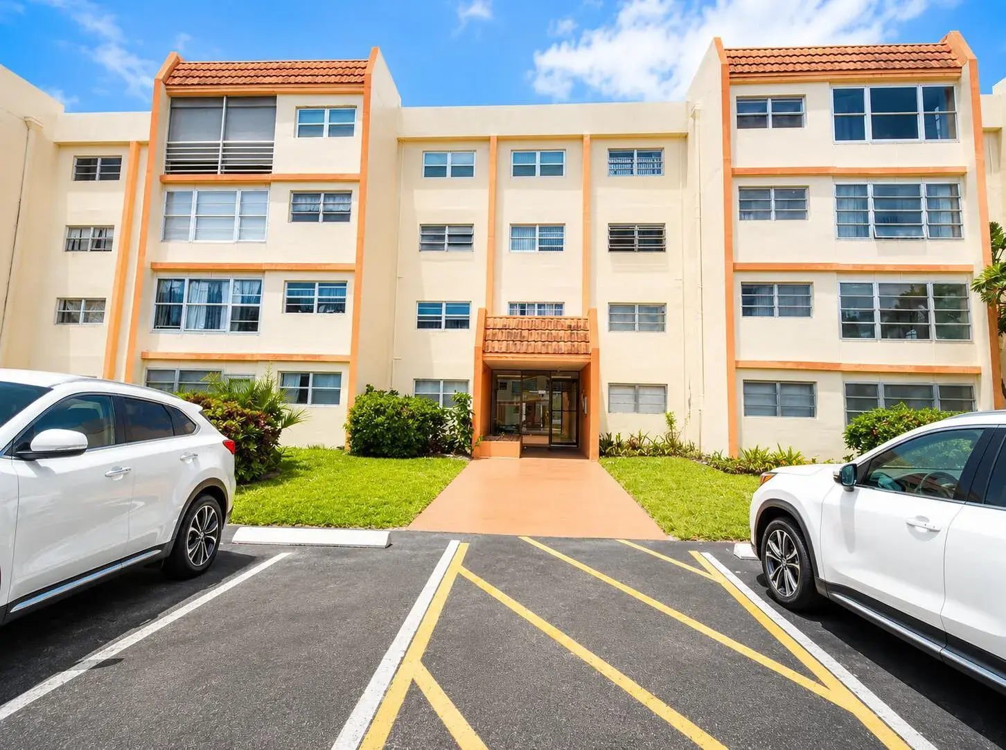 2551 NW 41st Avenue # 406, Lauderhill FL 33313
