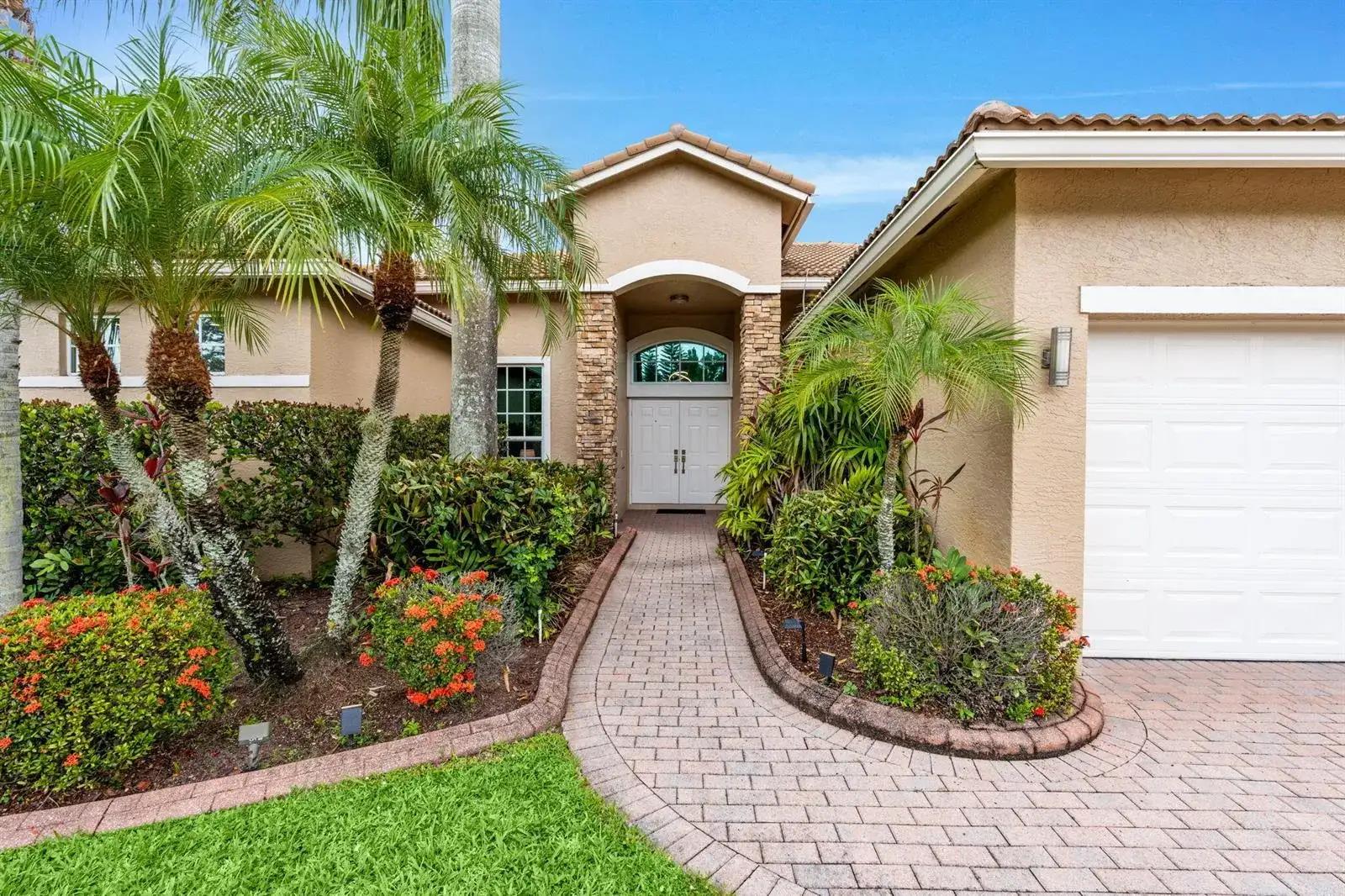 9919 Royal Cardigan Way, West Palm Beach FL 33411 photo 3