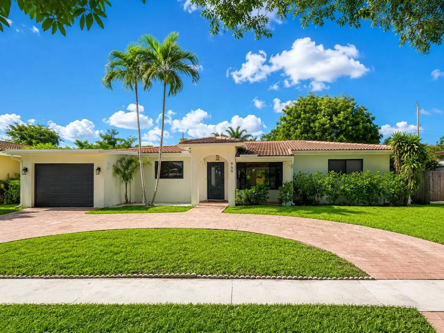 909 SE 14th Drive, Deerfield Beach FL 33441