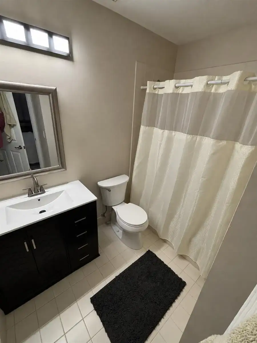 4915 Pinemore Lane, Lake Worth FL 33463 photo 4