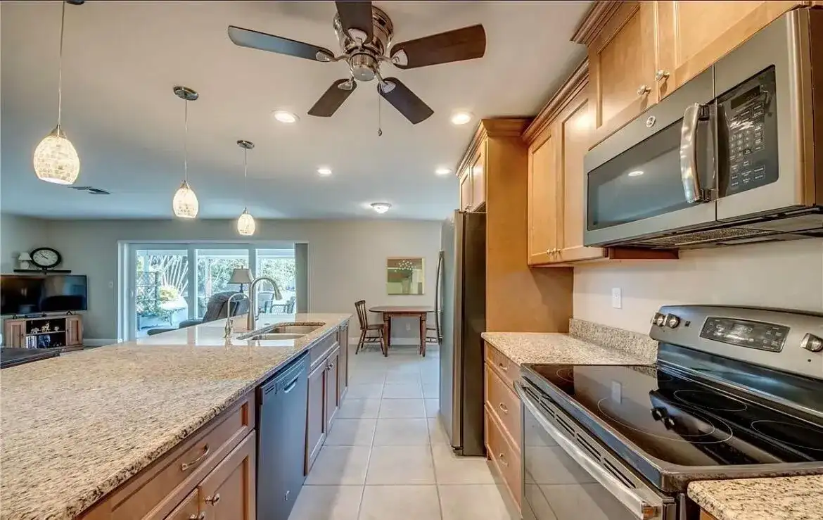 4425 SE 13th Avenue, Cape Coral FL 33904 photo 4