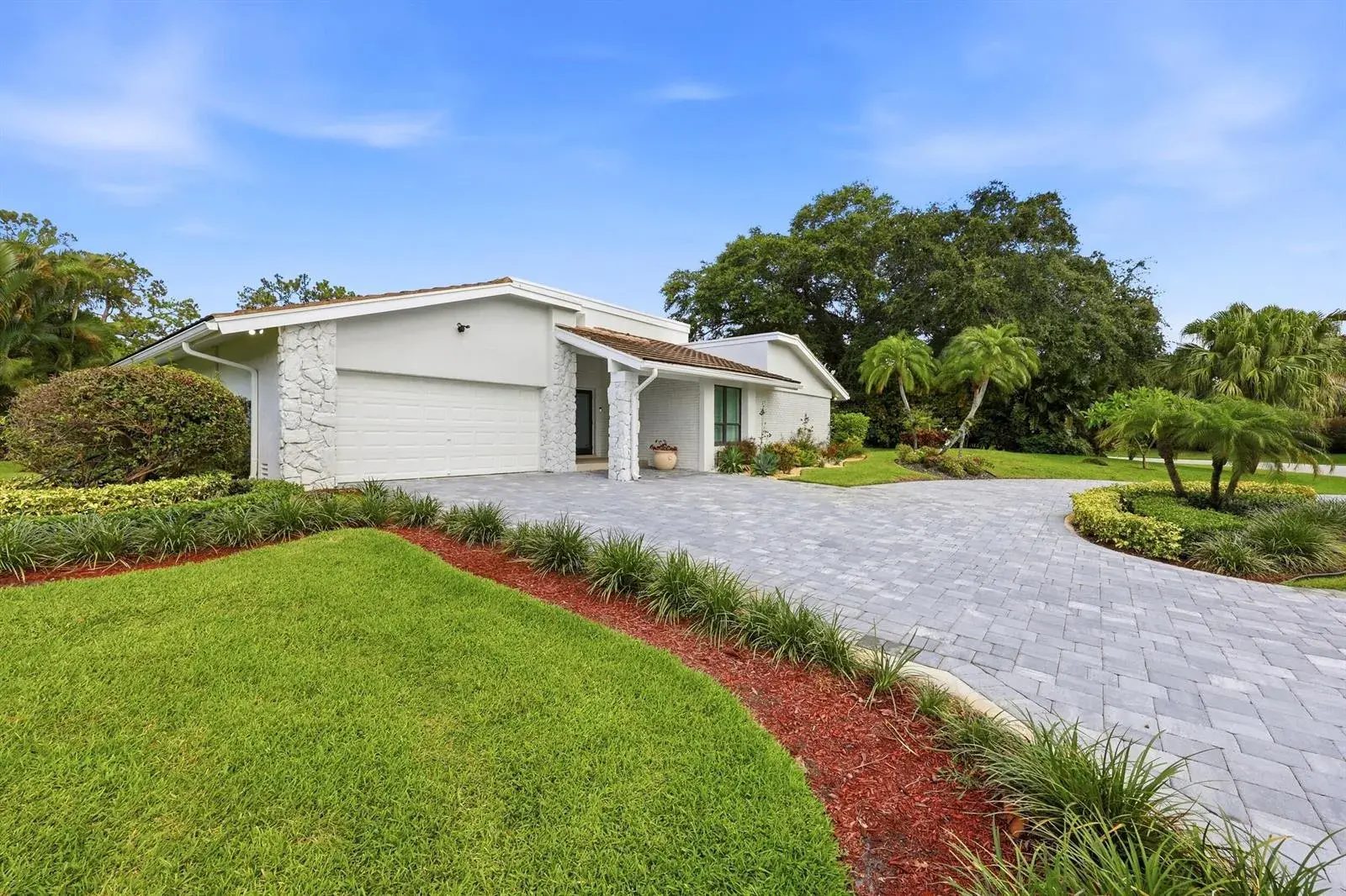 624 W Lakewoode Circle W, Delray Beach FL 33445