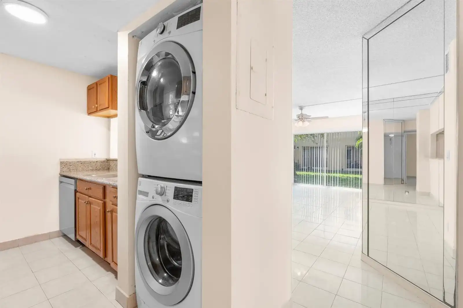 3230 NW 102nd Terrace # f, Coral Springs FL 33065