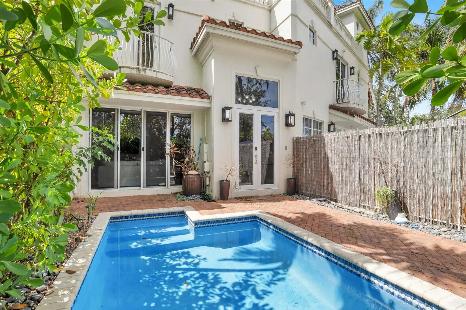 1362 Bayview Drive, Fort Lauderdale FL 33304