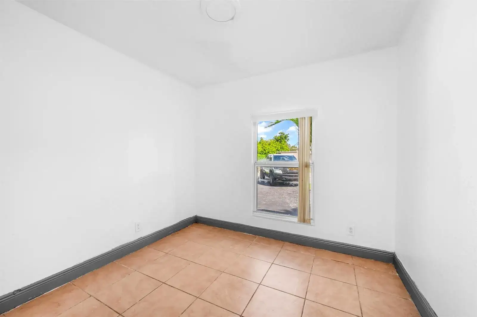 124 SW 10th Avenue, Boynton Beach FL 33435 photo 5