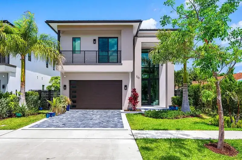 239 NE 11th Street, Delray Beach FL 33444