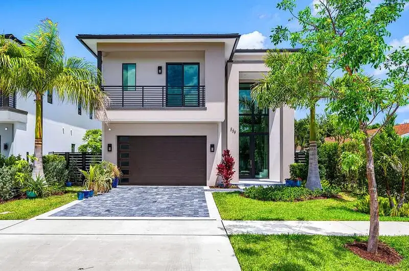 239 NE 11th Street, Delray Beach FL 33444