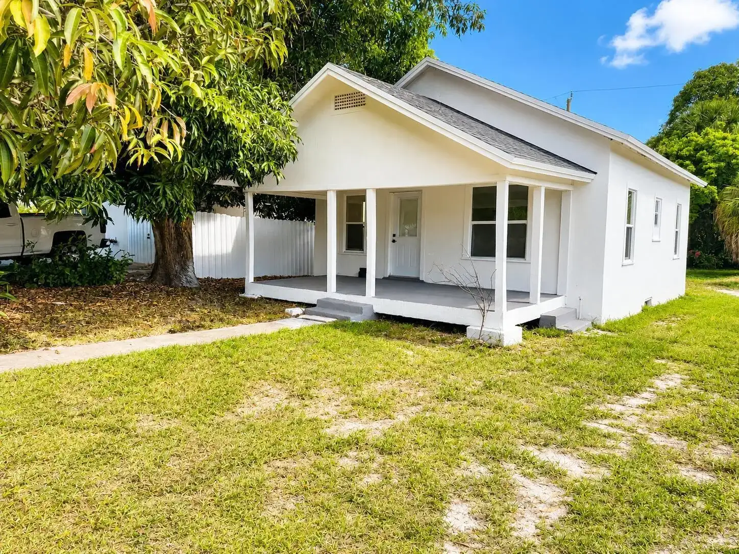 719 Tuscaloosa Street, West Palm Beach FL 33405 photo 2