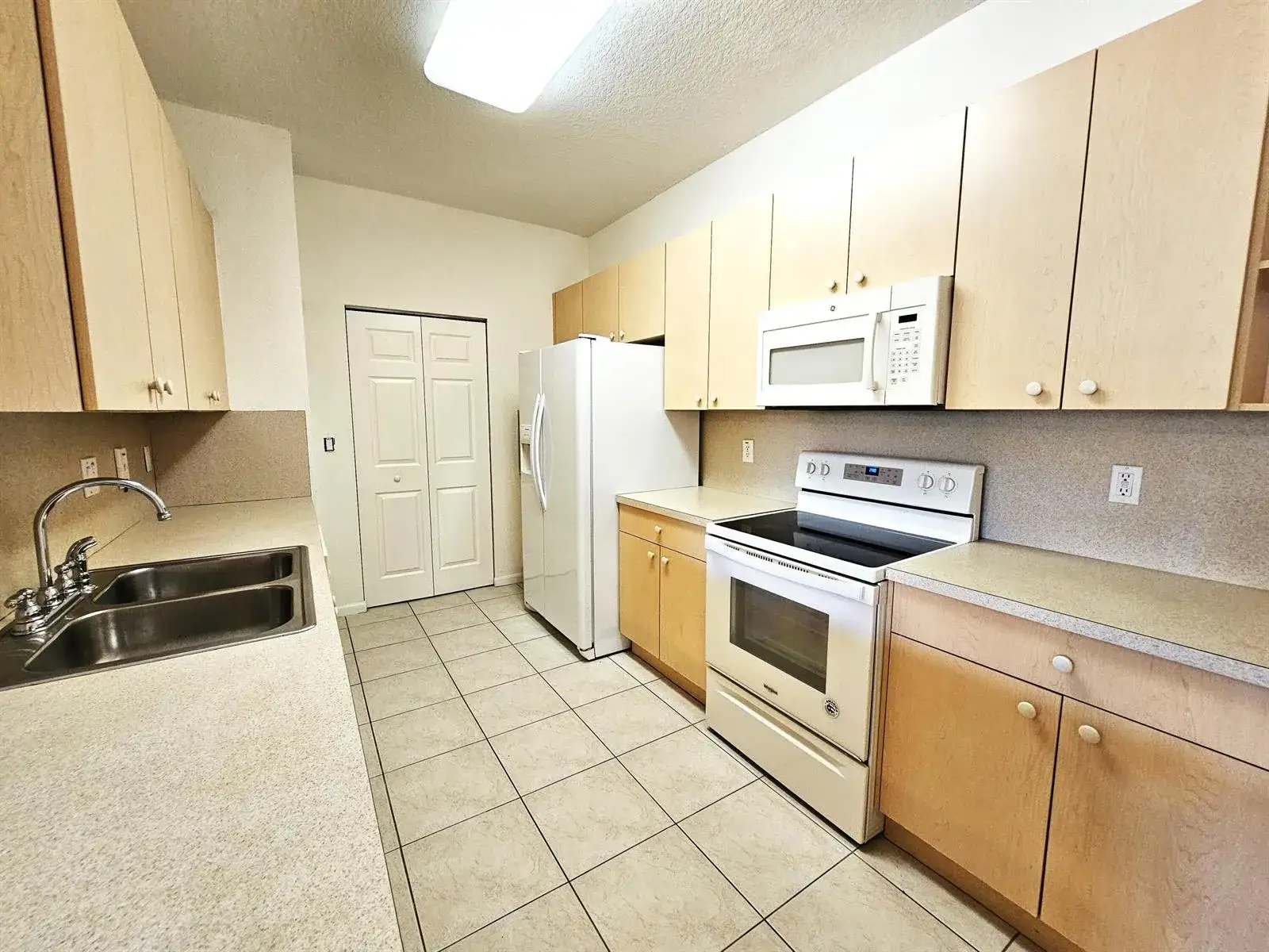 3569 Forest Hill Boulevard # 104, Palm Springs FL 33406 photo 4