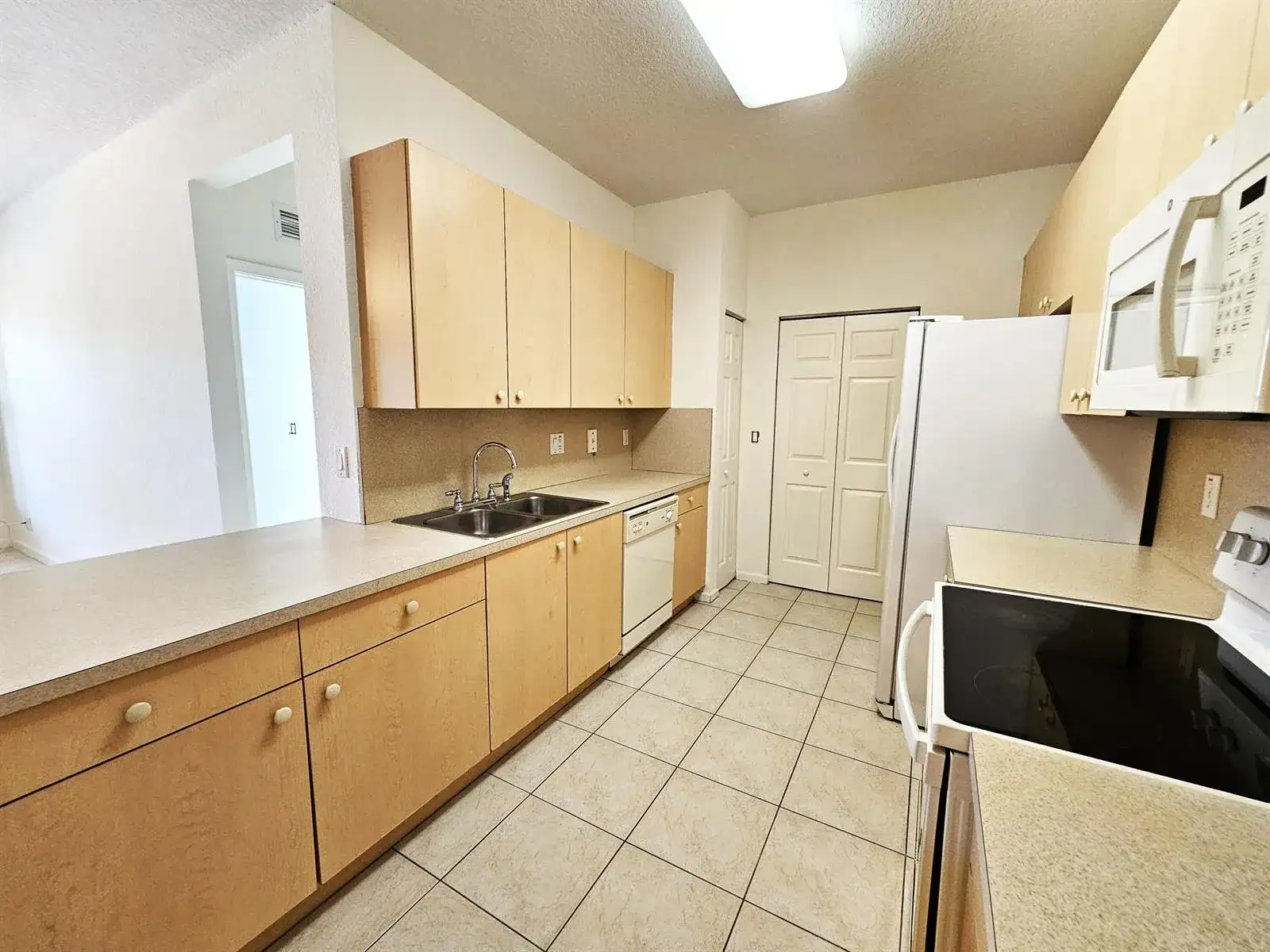 3569 Forest Hill Boulevard # 104, Palm Springs FL 33406 photo 5