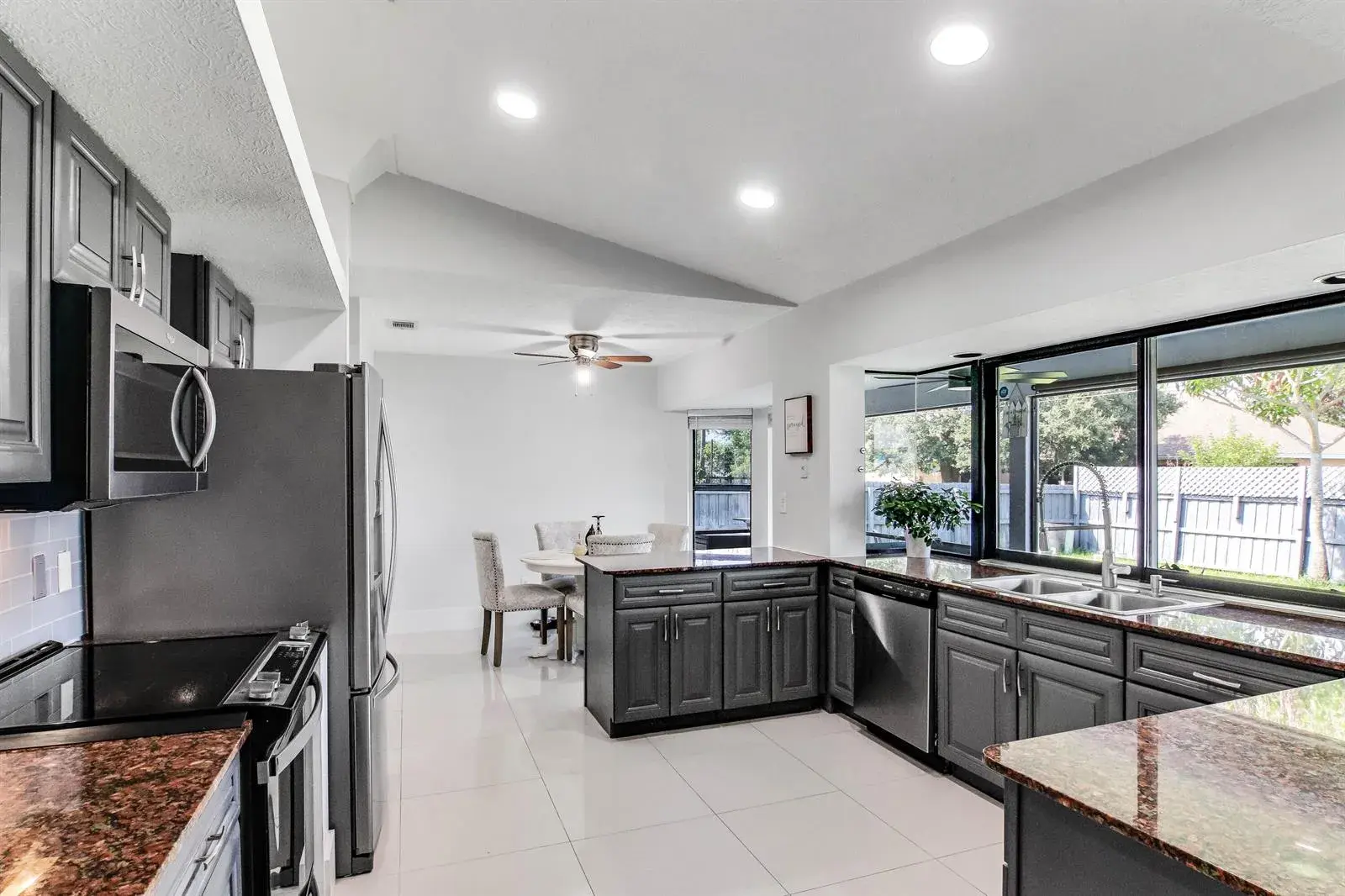 1685 SW Schleicher Lane, Port St. Lucie FL 34984