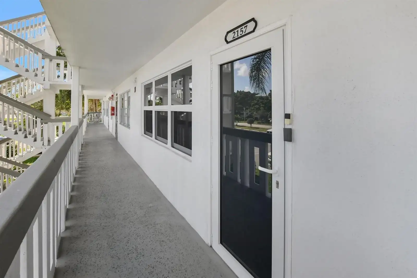 2157 Cambridge G, Deerfield Beach FL 33442 photo 2