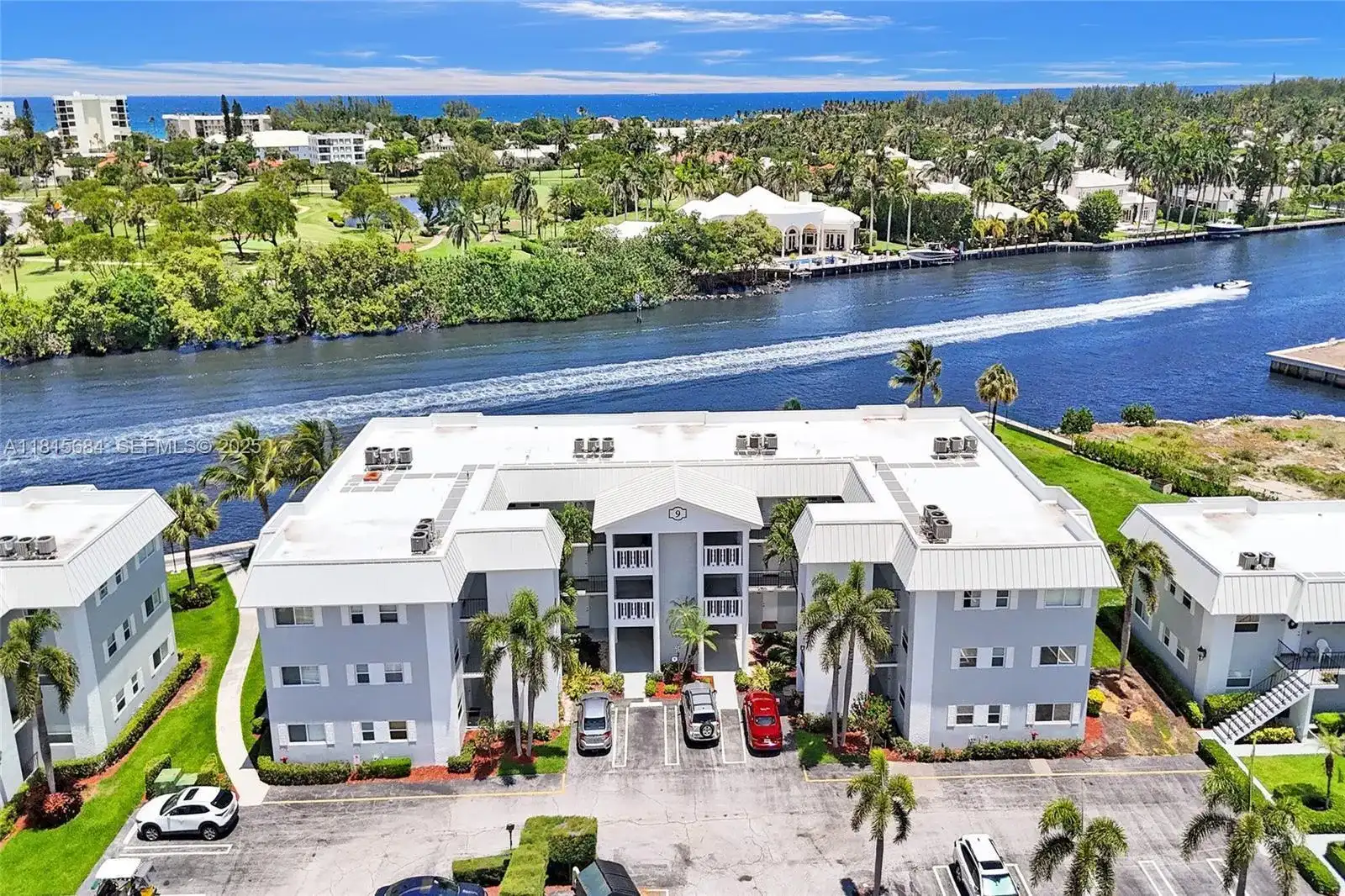 9 Colonial Club Drive # 305, Boynton Beach FL 33435